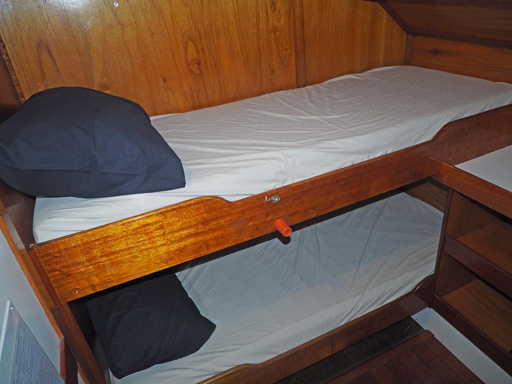 Cabin en avant, H&eacute;bergements